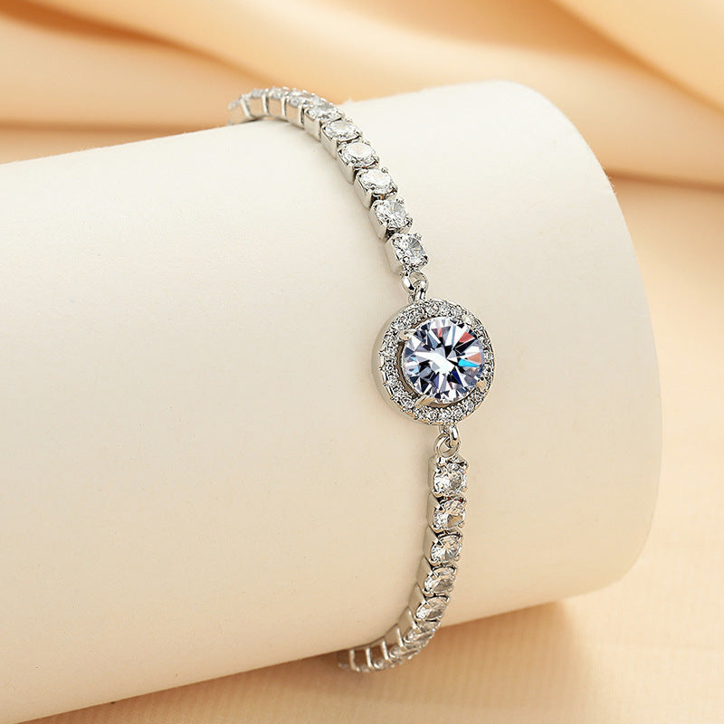 Personalized and versatile minimalist bracelet