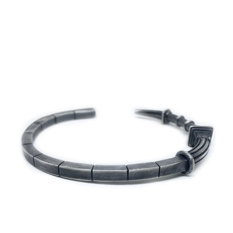 Vintage minimalist and domineering personalized bracelet