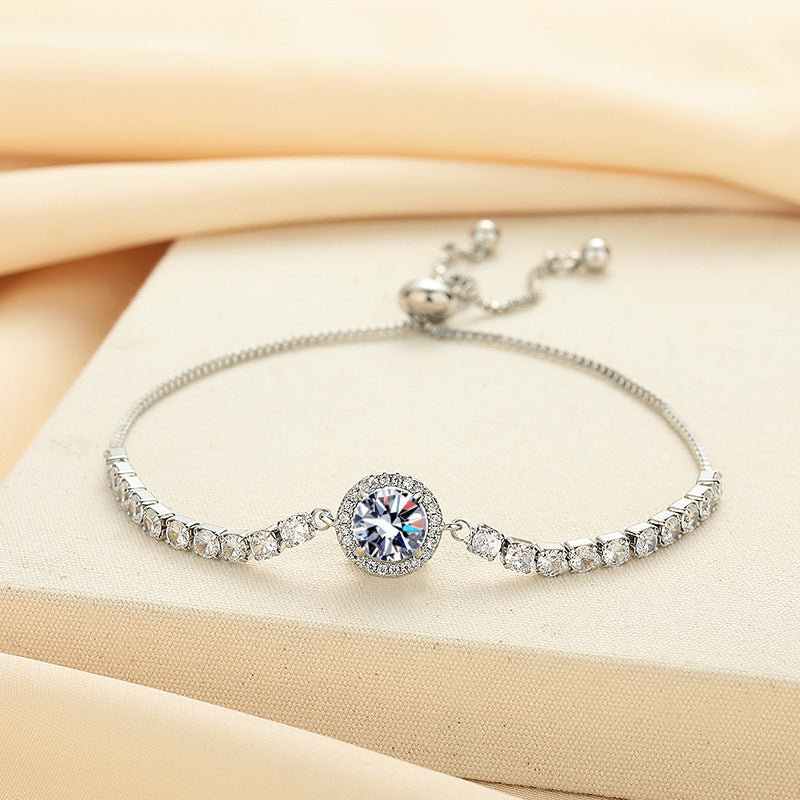 Personalized and versatile minimalist bracelet