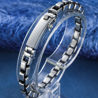 Fashionable and minimalist square bracelet