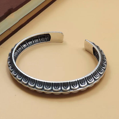 Advanced design and niche hip-hop bracelets