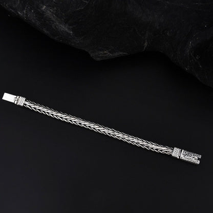 Dragon pattern atmospheric woven bracelet